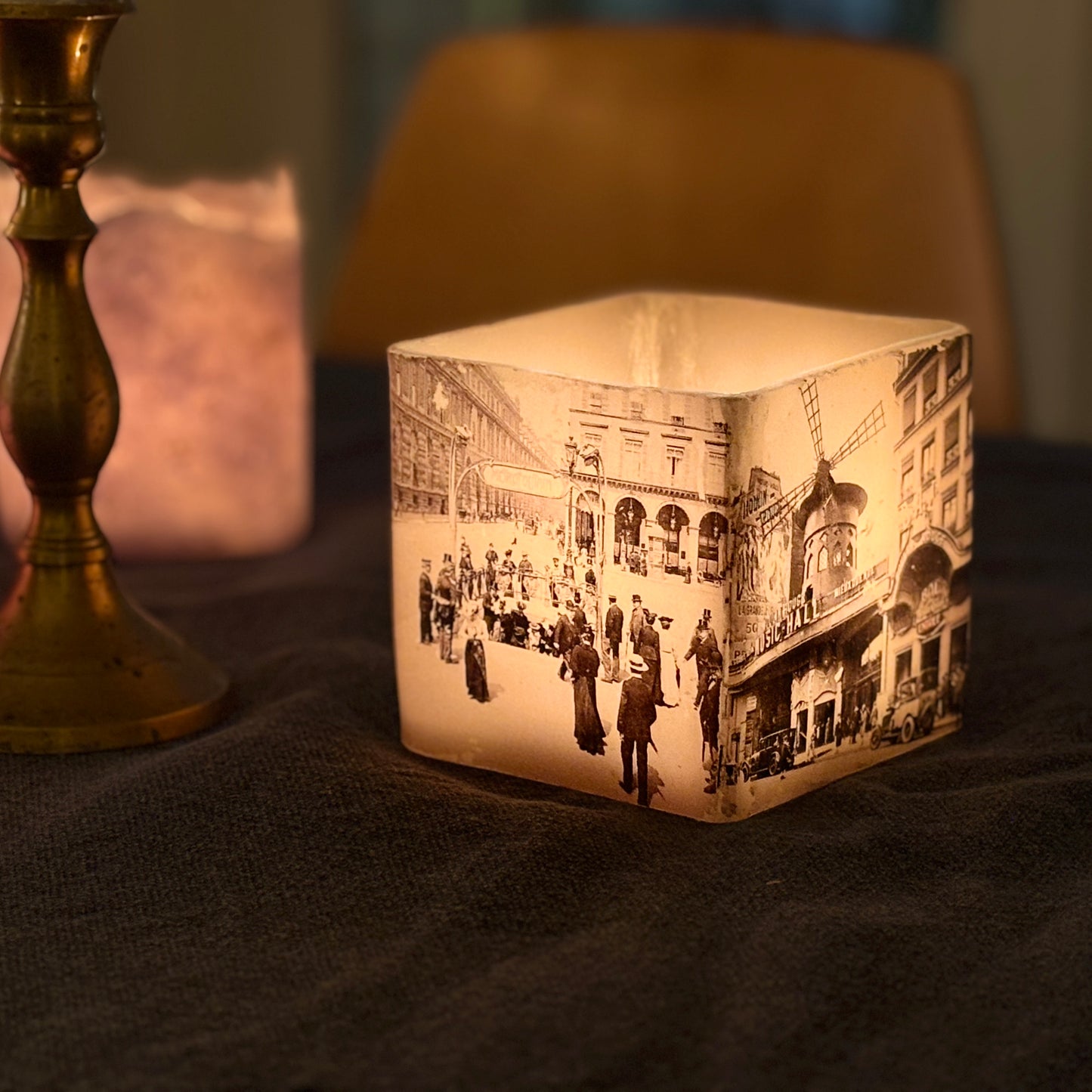 La Belle Époque Luminary