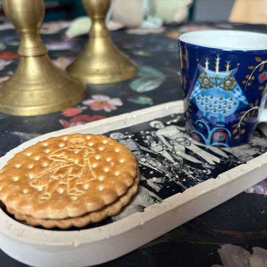 Paris Scandal Oval Tray